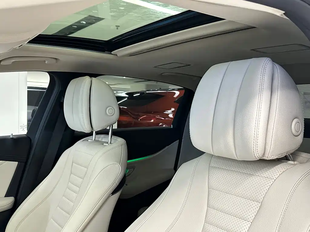 Mercedes-Benz E-Class 2017 — фото 11