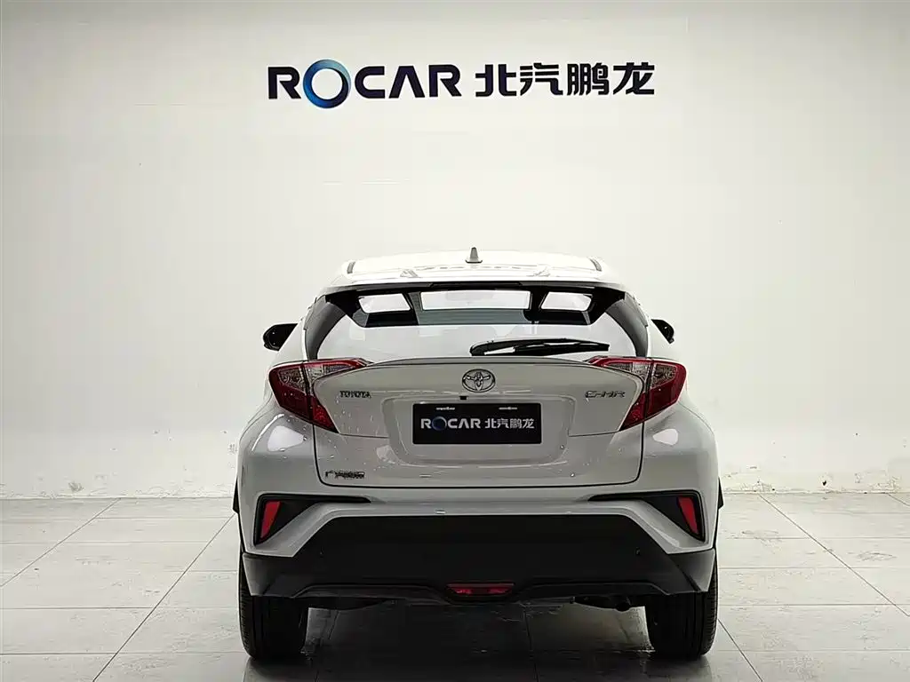 Toyota C-HR 2021 — фото 4