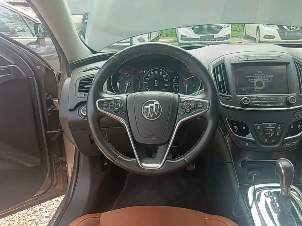 Buick Regal 2016 — фото 11