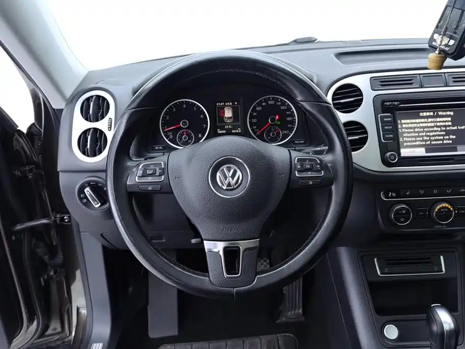Volkswagen Tiguan 2017 — фото 14