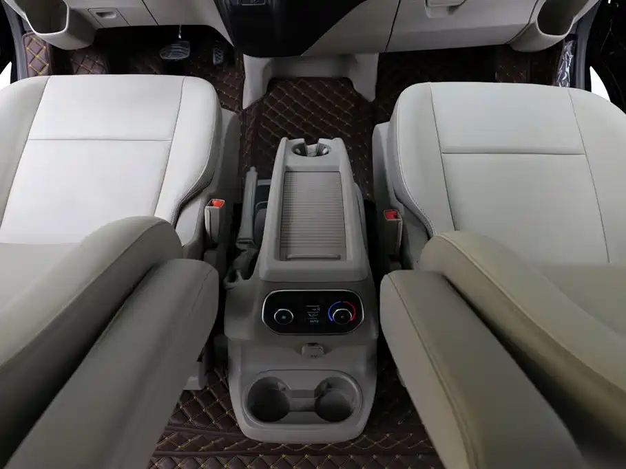 Ford Tourneo 2021 — фото 11