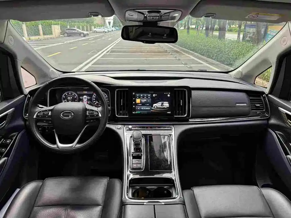 GAC Motor Trumpchi M8 2021 — фото 7