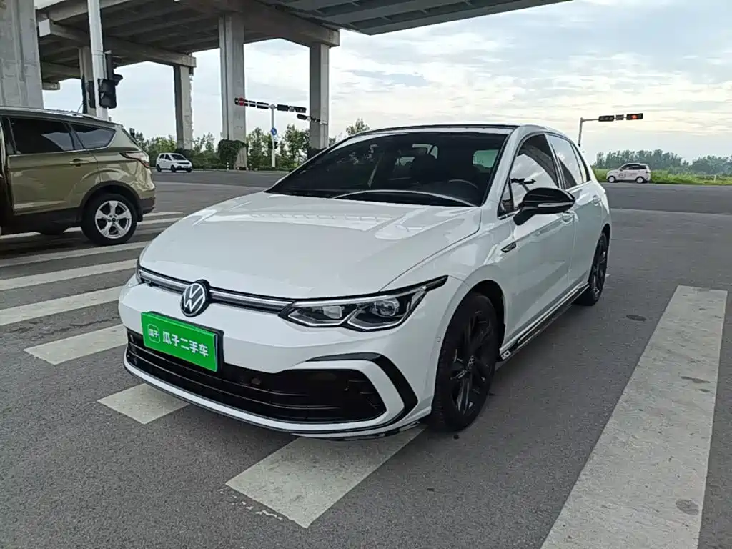 Volkswagen Golf 2023