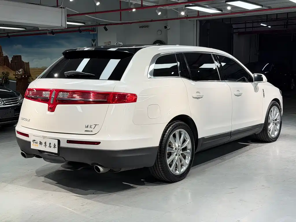 Lincoln MKT 2011 — фото 7