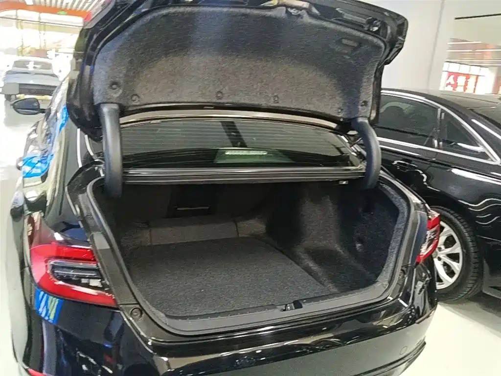 Honda Accord 2022 — фото 19