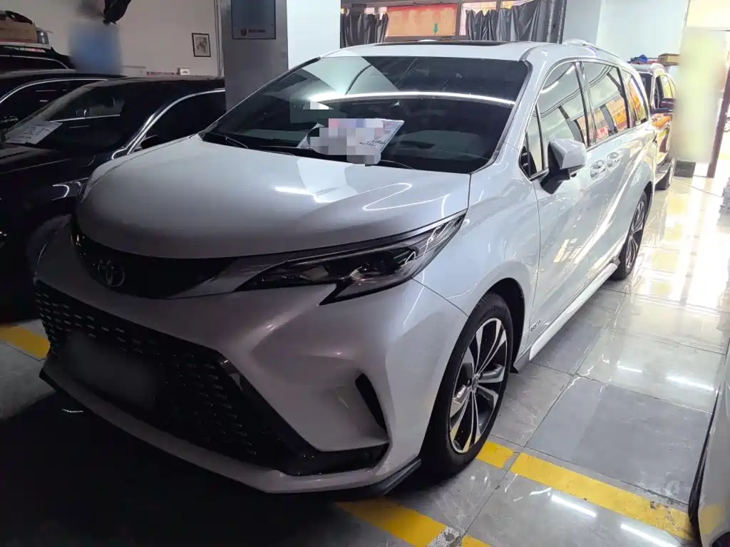 Toyota Granvia 2025