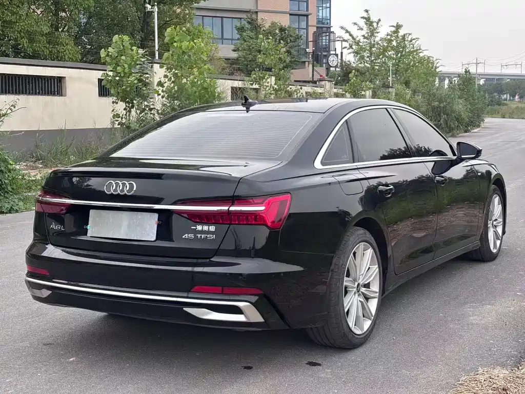 Audi A6L 2024 — фото 9