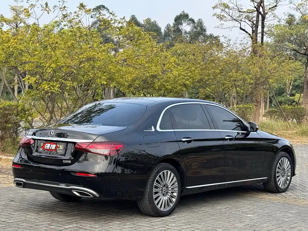 Mercedes-Benz E-Class 2021 — фото 11