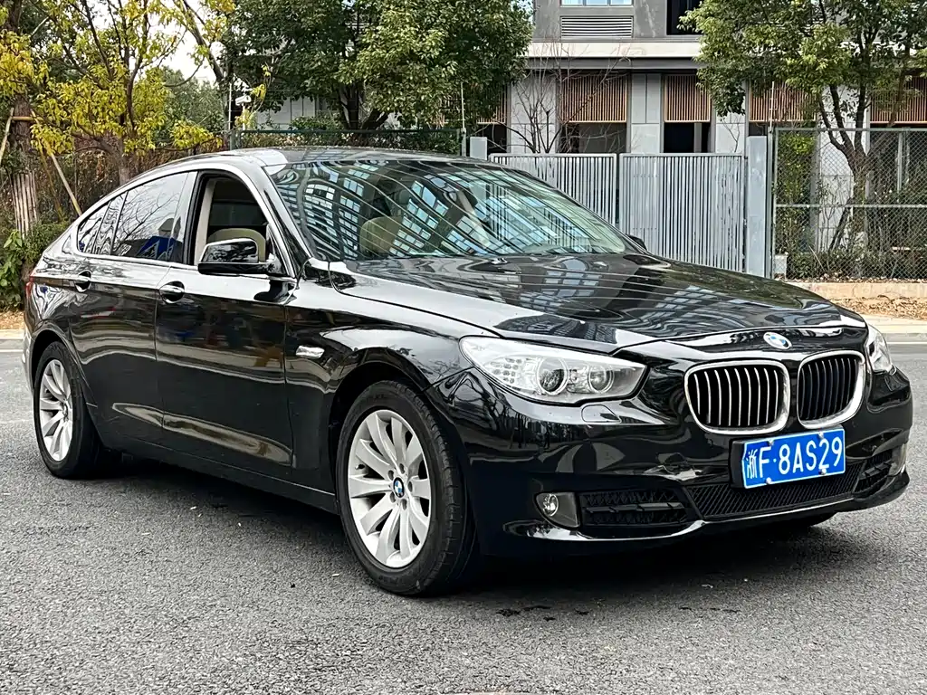 BMW 5 Series GT 2010 — фото 3
