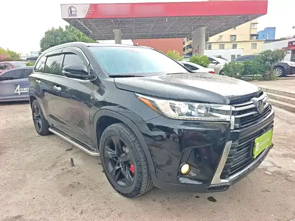Toyota Highlander 2021