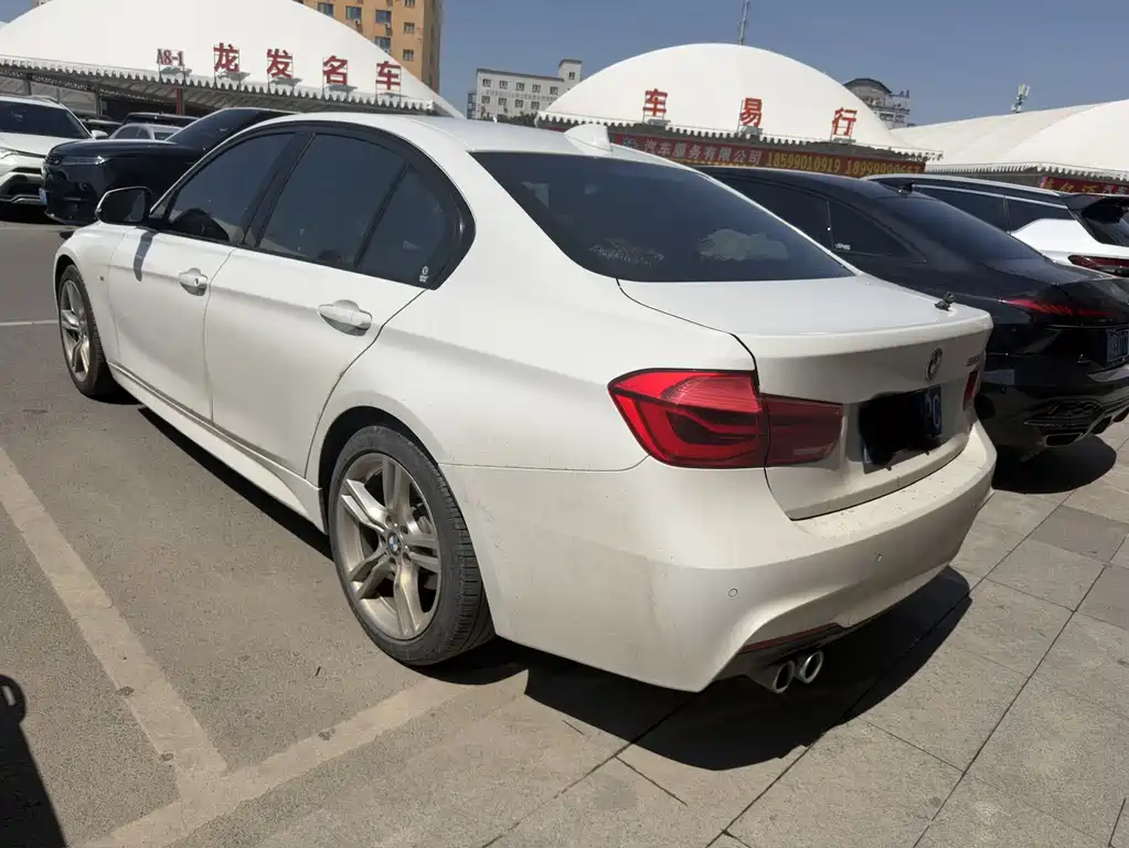 BMW 3 Series 2018 — фото 9
