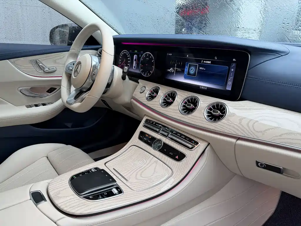 Mercedes-Benz E-Class 2020 — фото 12