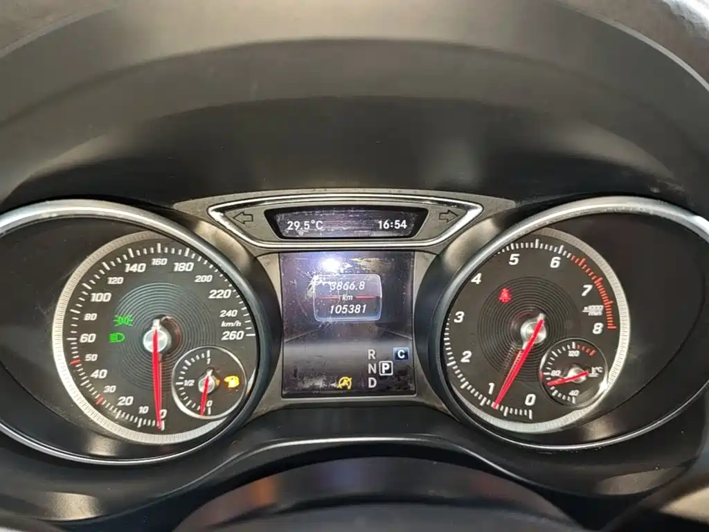 Mercedes-Benz GLA 2017 — фото 12