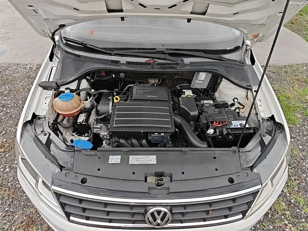 Volkswagen Jetta 2017 — фото 20