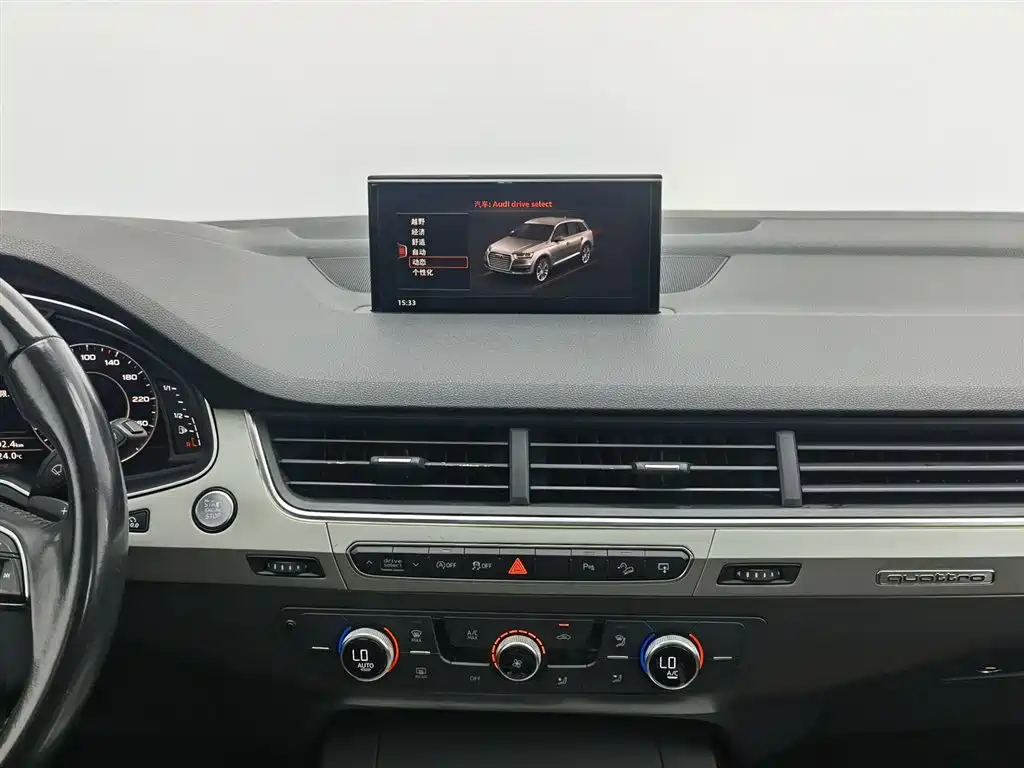 Audi Q7 2016 — фото 12