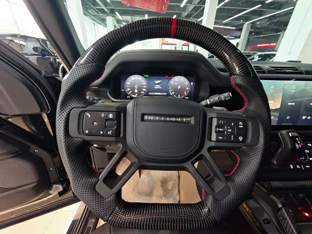 Land Rover Defender 2025 — фото 16
