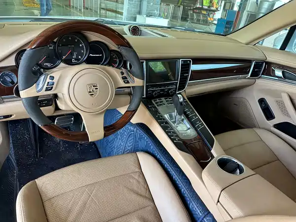 Porsche Panamera 2011