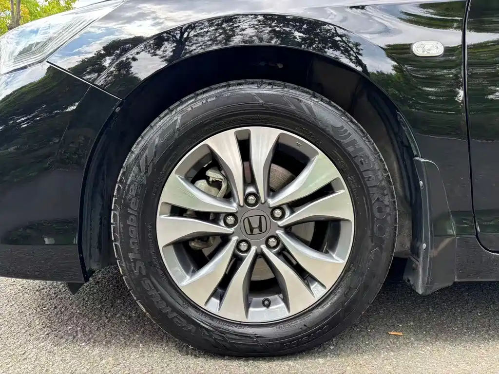 Honda Accord 2015 — фото 20