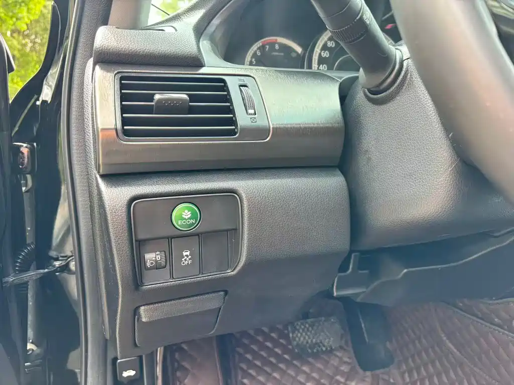 Honda Accord 2015 — фото 30