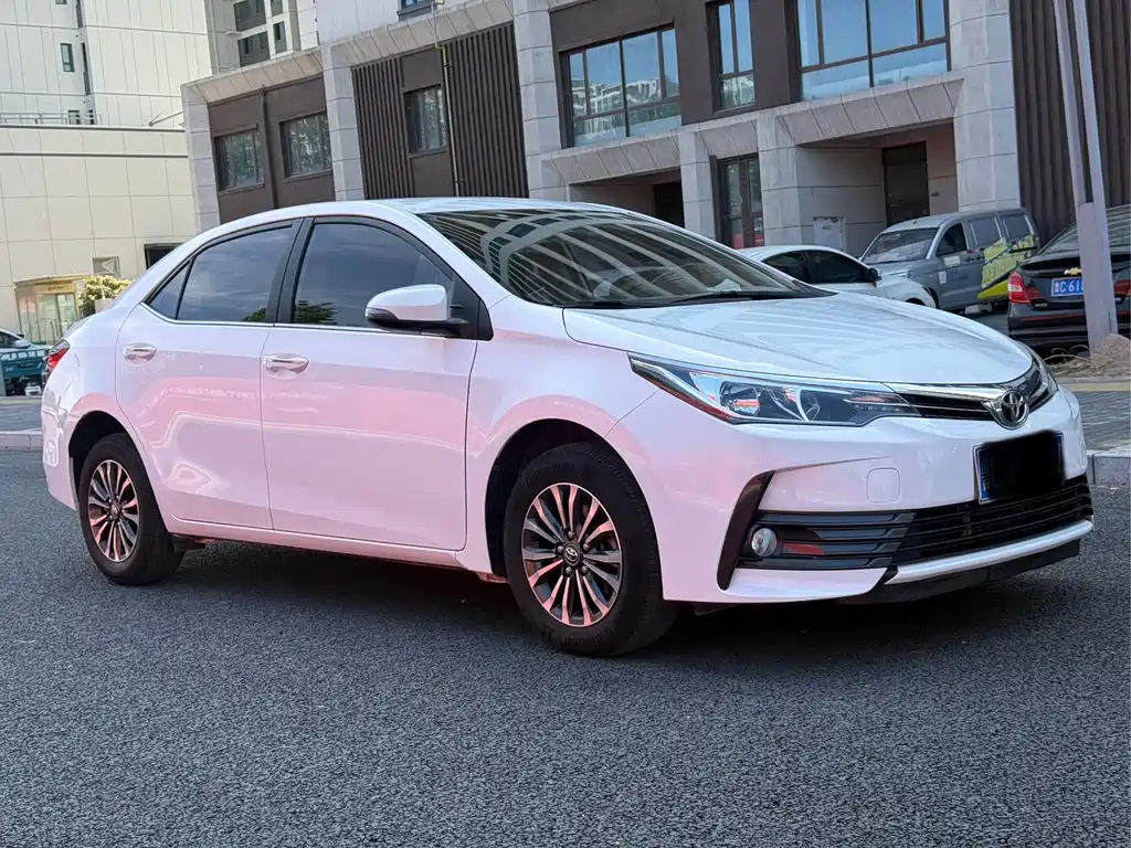 Toyota Corolla 2019 — фото 3