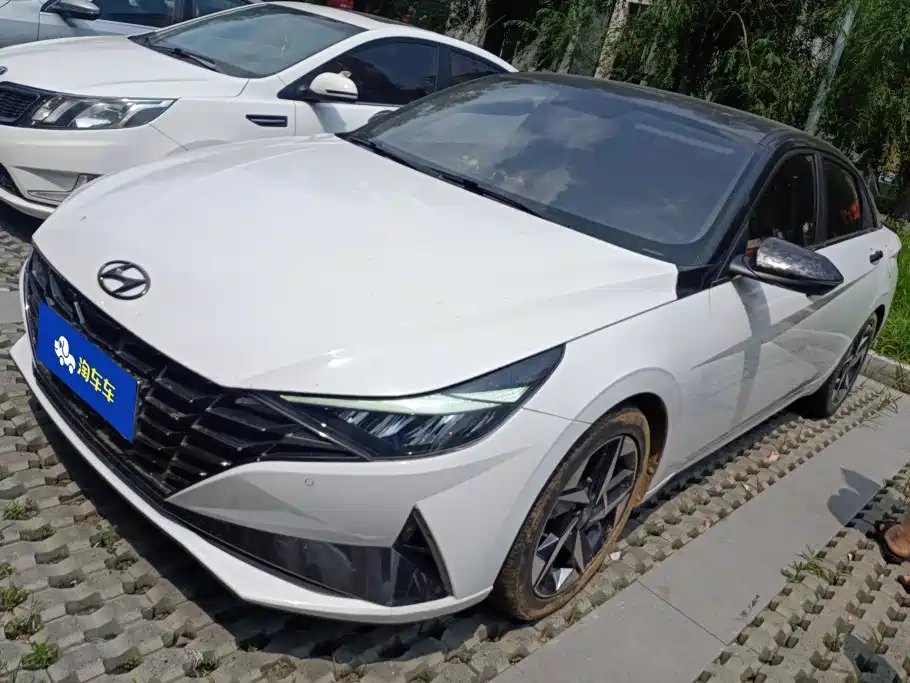 Hyundai Elantra 2021