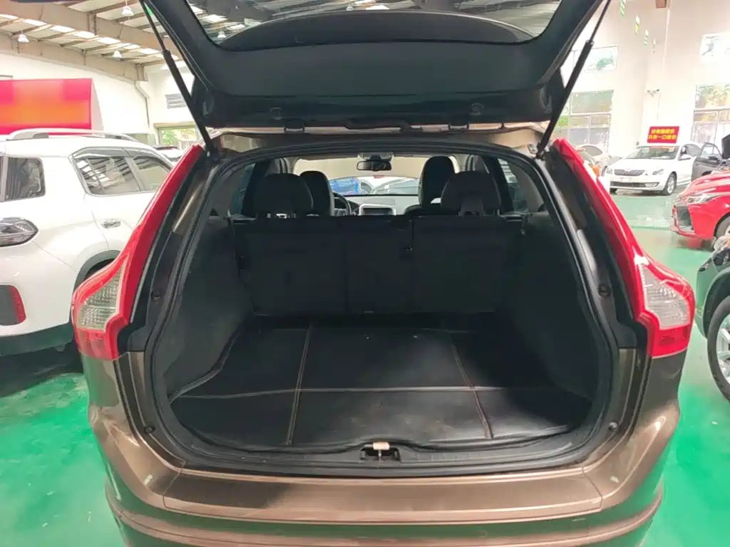 Volvo XC60 2015 — фото 19