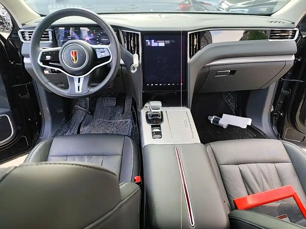 Hongqi HS7 PHEV 2024 — фото 10