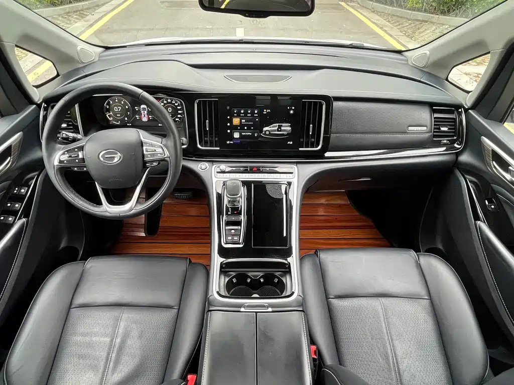 GAC Motor Trumpchi M8 2022 — фото 10