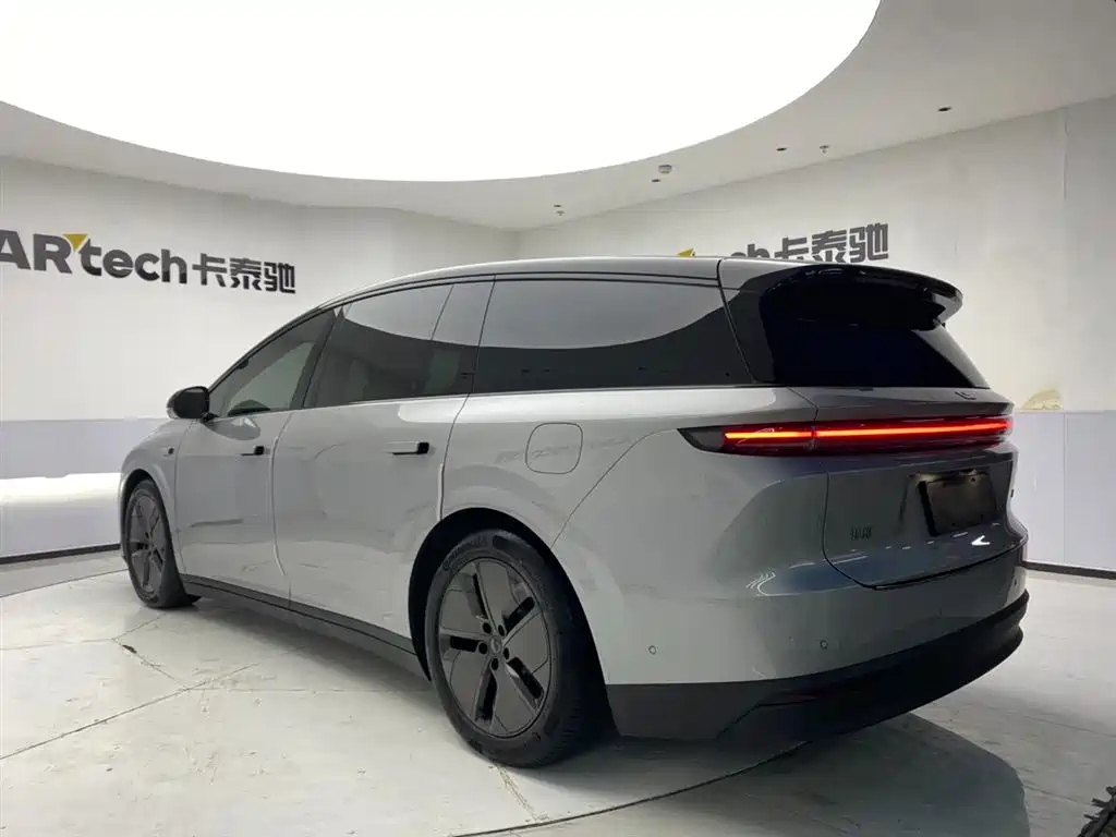 Li Auto i8 2026 — фото 7