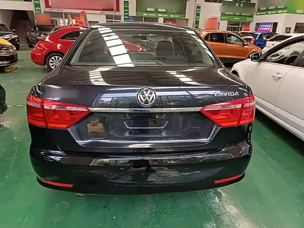 Volkswagen Lavida 2014
