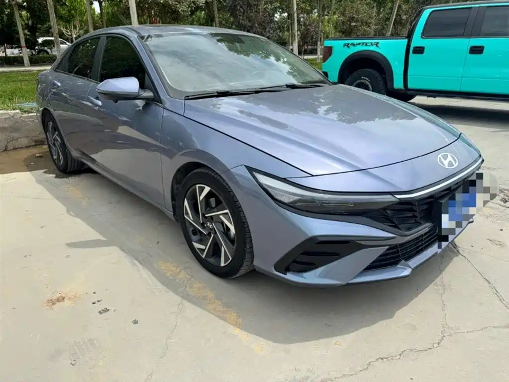 Hyundai Elantra 2024