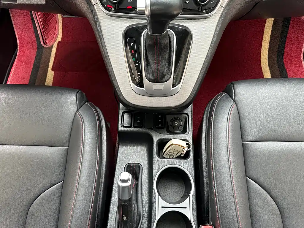 Haval H6 2015 — фото 18