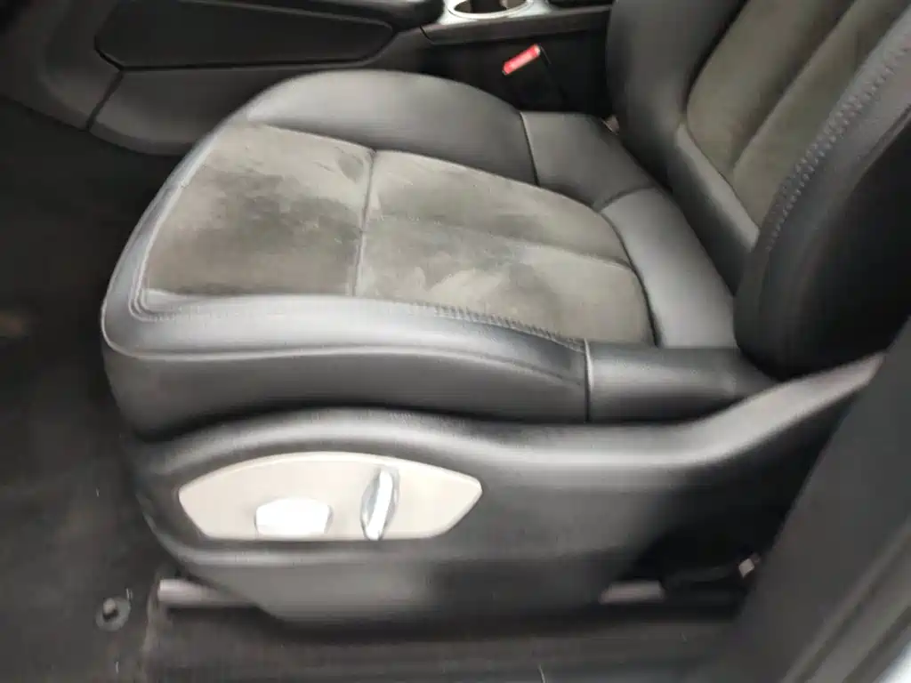 Porsche Macan 2017 — фото 20