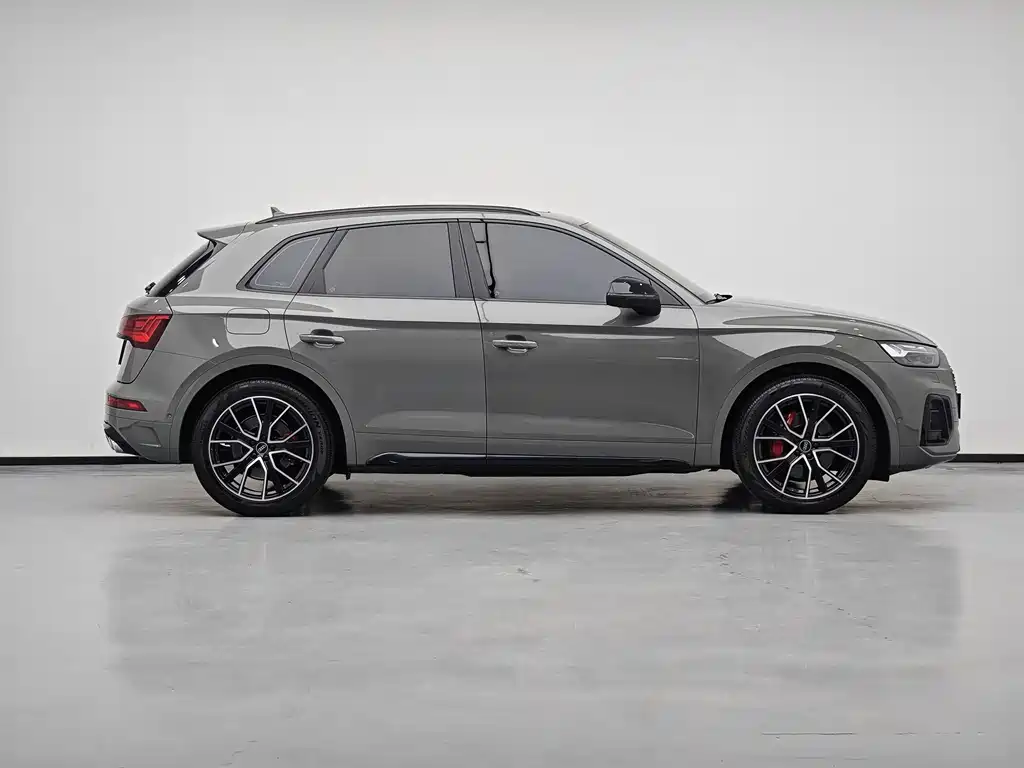 Audi SQ5 2022