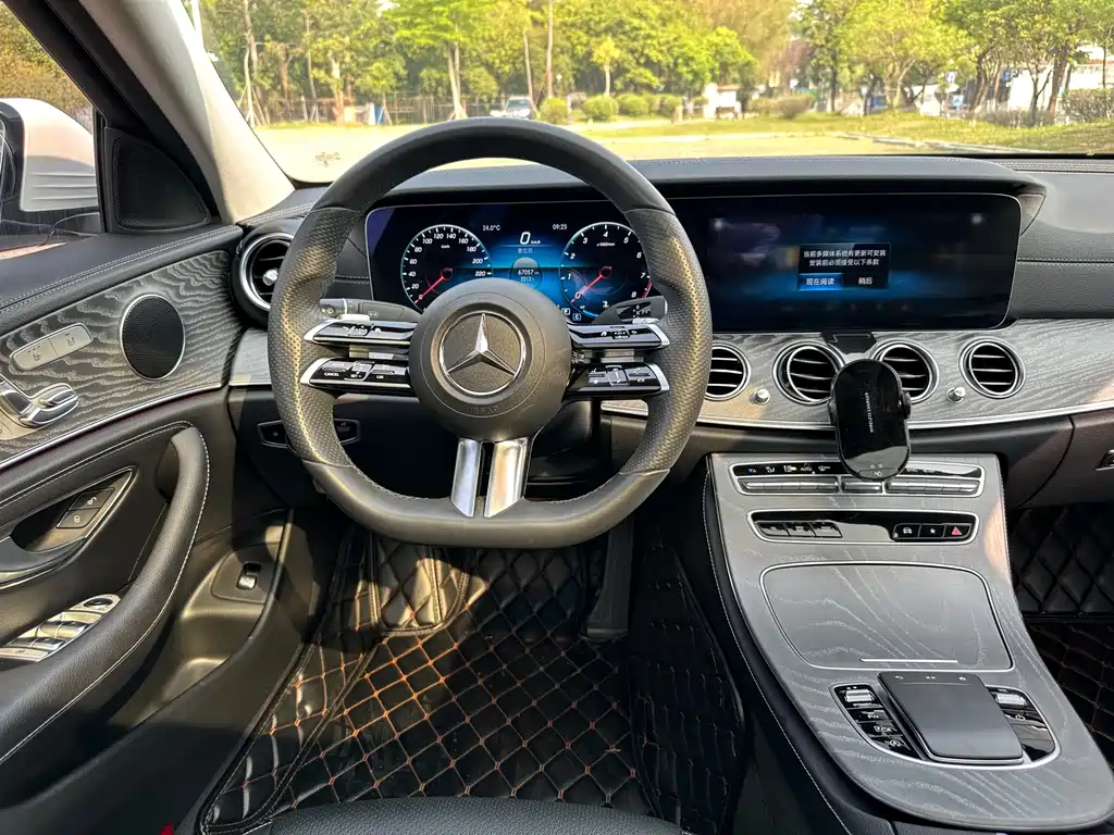 Mercedes-Benz E-Class 2021 — фото 12