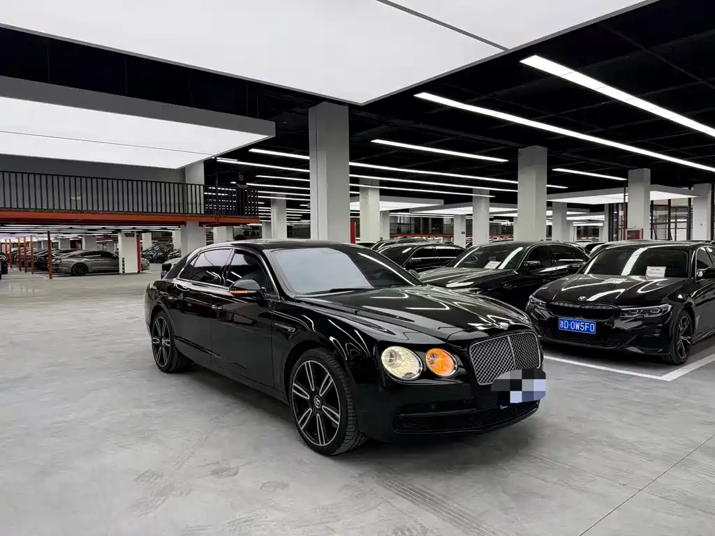 Bentley Flying Spur 2015 — фото 3