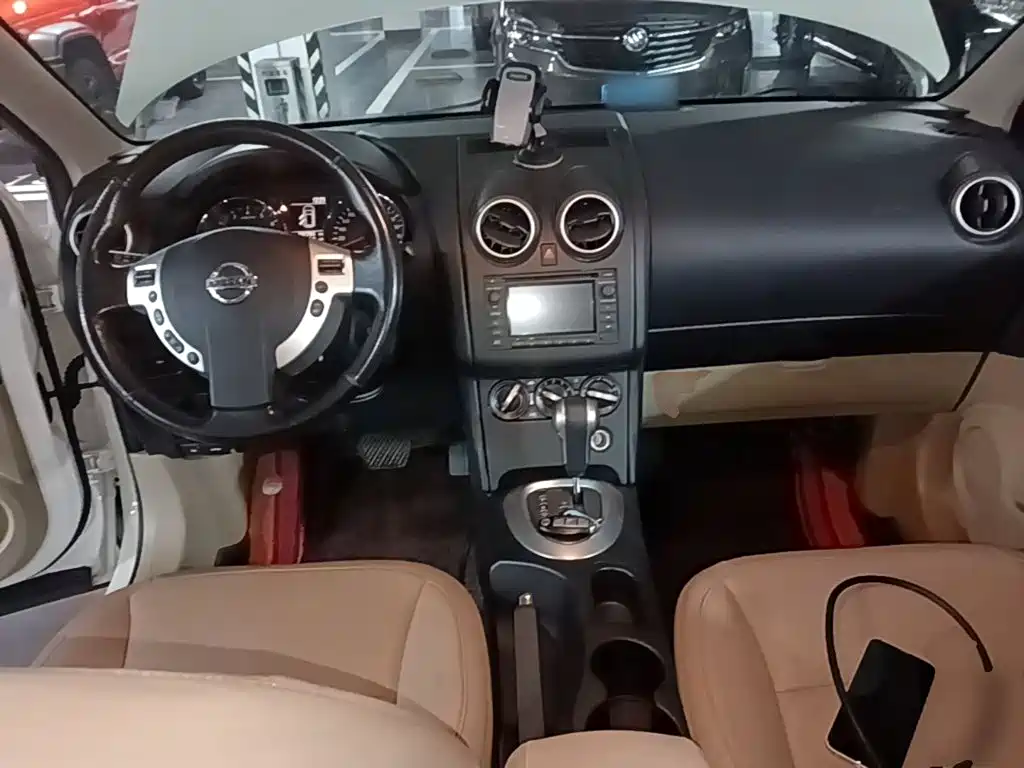 Nissan Qashqai 2015 — фото 10