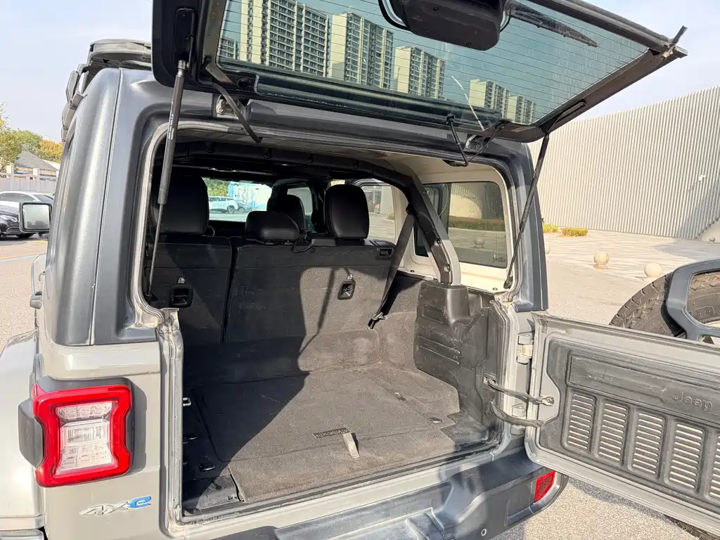 Jeep Wrangler PHEV 2021 — фото 11