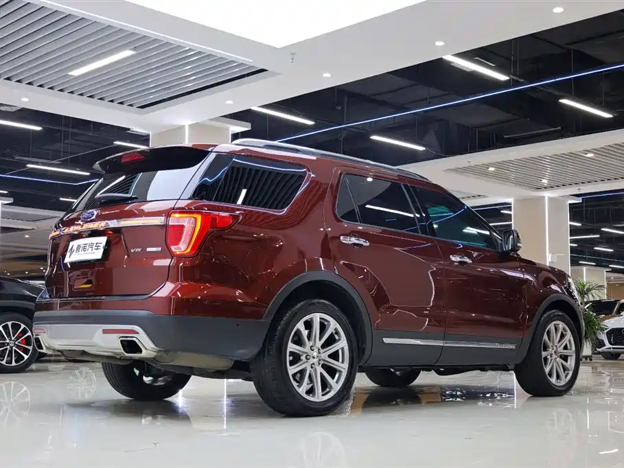 Ford Explorer 2016 — фото 15