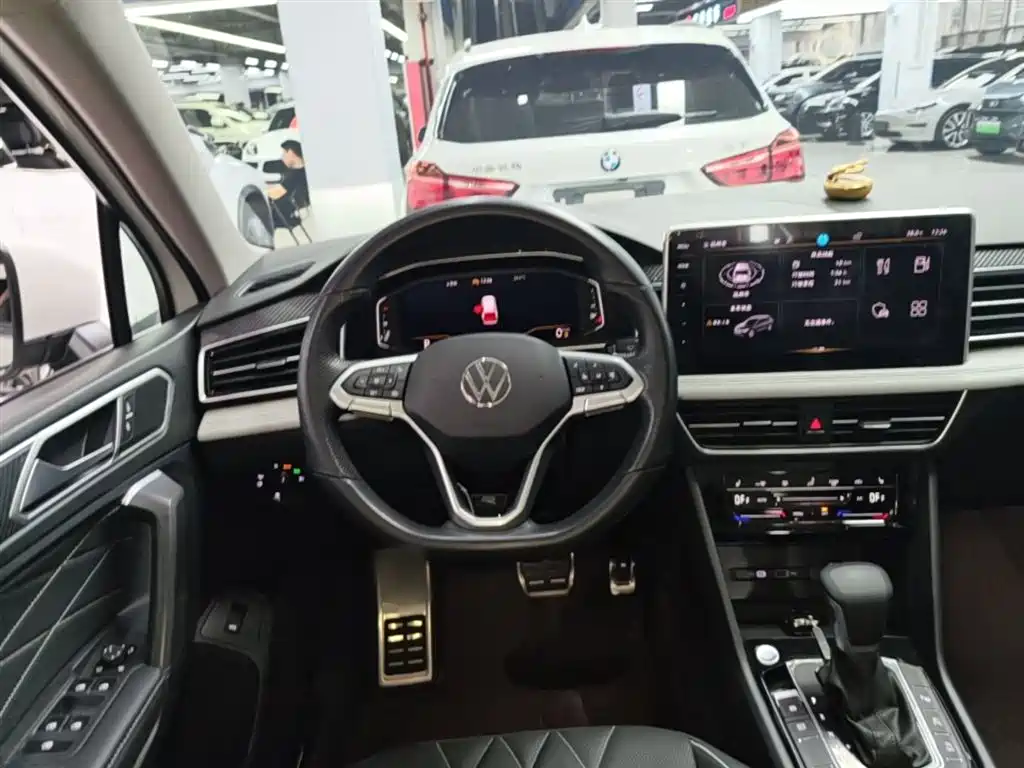 Volkswagen Tiguan L 2024 — фото 11