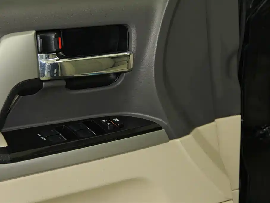 Toyota Land Cruiser 2019 — фото 22