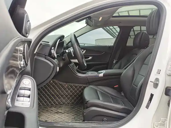 Mercedes-Benz C-Class 2021