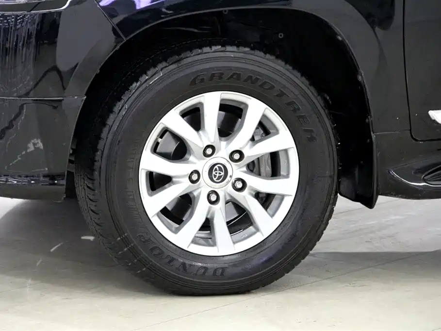 Toyota Land Cruiser 2019 — фото 29