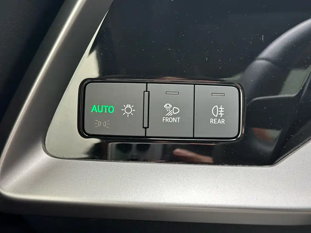 Audi A3 2023 — фото 15