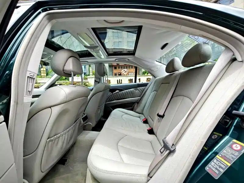 Mercedes-Benz E-Class 2006 — фото 14