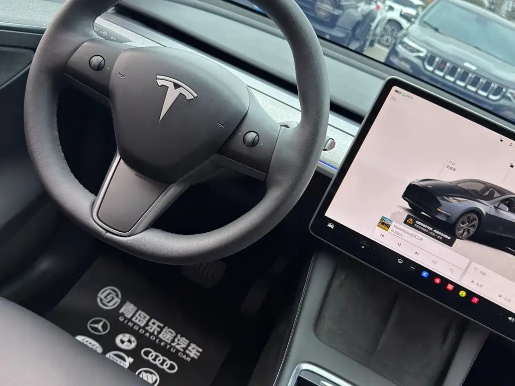 Tesla Model Y 2024 — фото 14