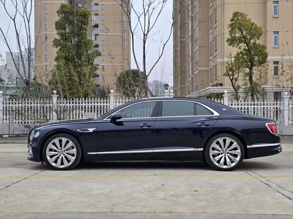 Bentley Flying Spur 2020 — фото 4