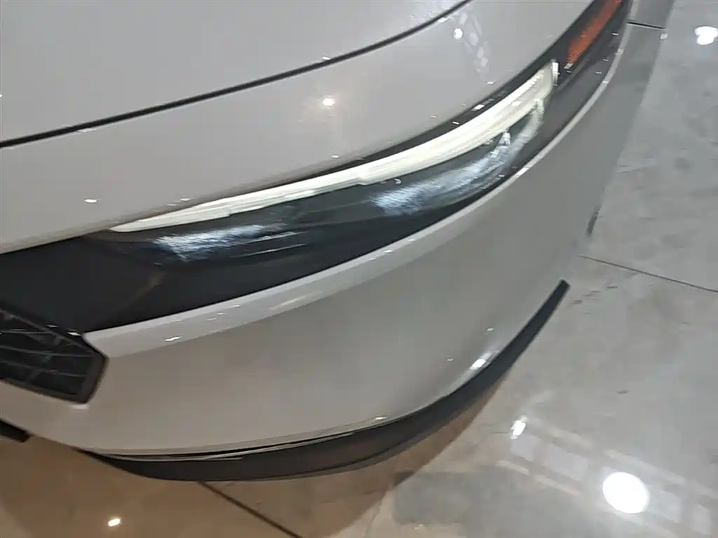 Honda Accord 2023 — фото 24