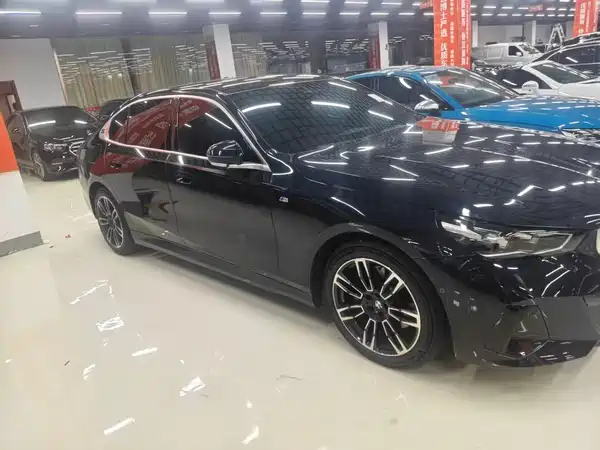 BMW 5 Series 2024