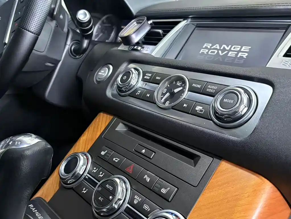 Land Rover Sport 2013 — фото 9